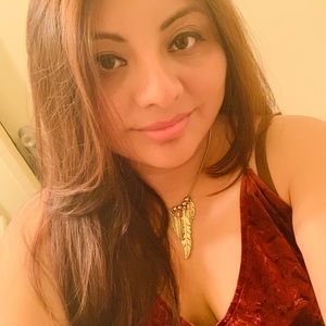 Meet your Posher, Noemi